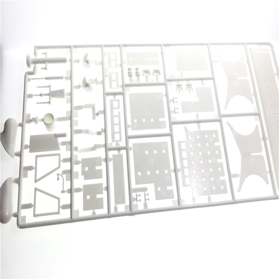 Đông Phương Bình Chứa Tàu Điện - đánh giá và giá Model Kit Lucario