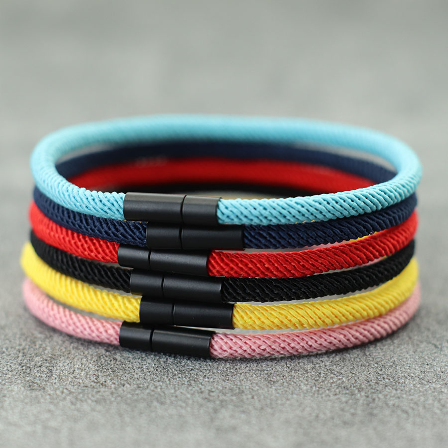 Minimalist Luck Red Rope Brace - đánh giá và giá Model Kit Quick